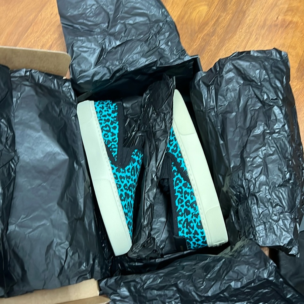 YSL Yves Saint Laurent Aqua Leopard Print Venice Low Slip on Sneakers New - Picture 7 of 7